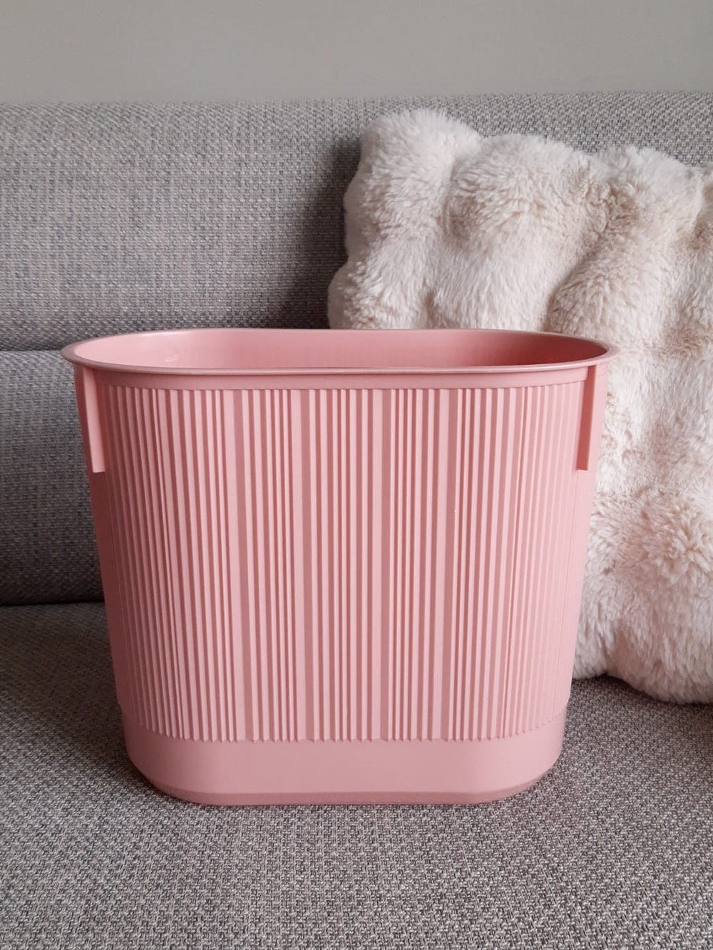 Vintage Rubbermaid Pink Ribbed Wastebasket